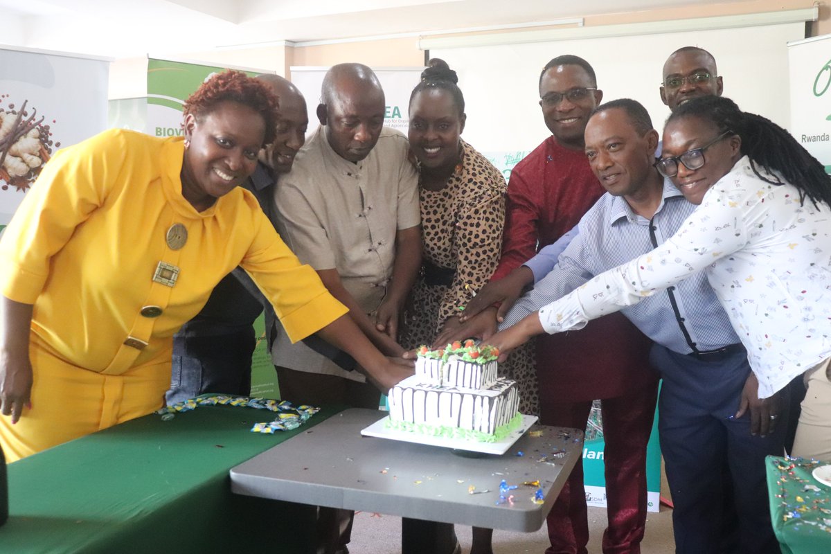 KcoaKhea's tweet photo. 🌱 KHEA Phase 3 is officially live! 🚀
We’re expanding organic agriculture &amp; agroecology across Eastern Africa for a greener, sustainable future.
Stay tuned for updates! 💚
#KHEA #Agroecology #Sustainability https://t.co/d0zCXcEEQ4