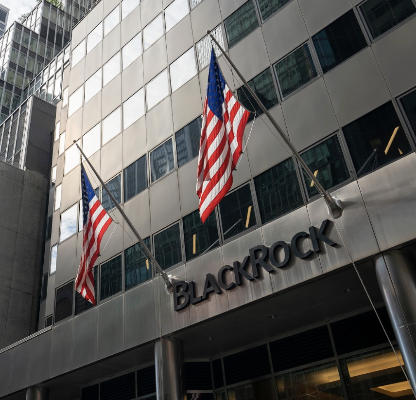 🚨Bureau : Il Bitcoin ETF di BlackRock supera 1,8 miliardi di dollari di scambi in sole due ore.