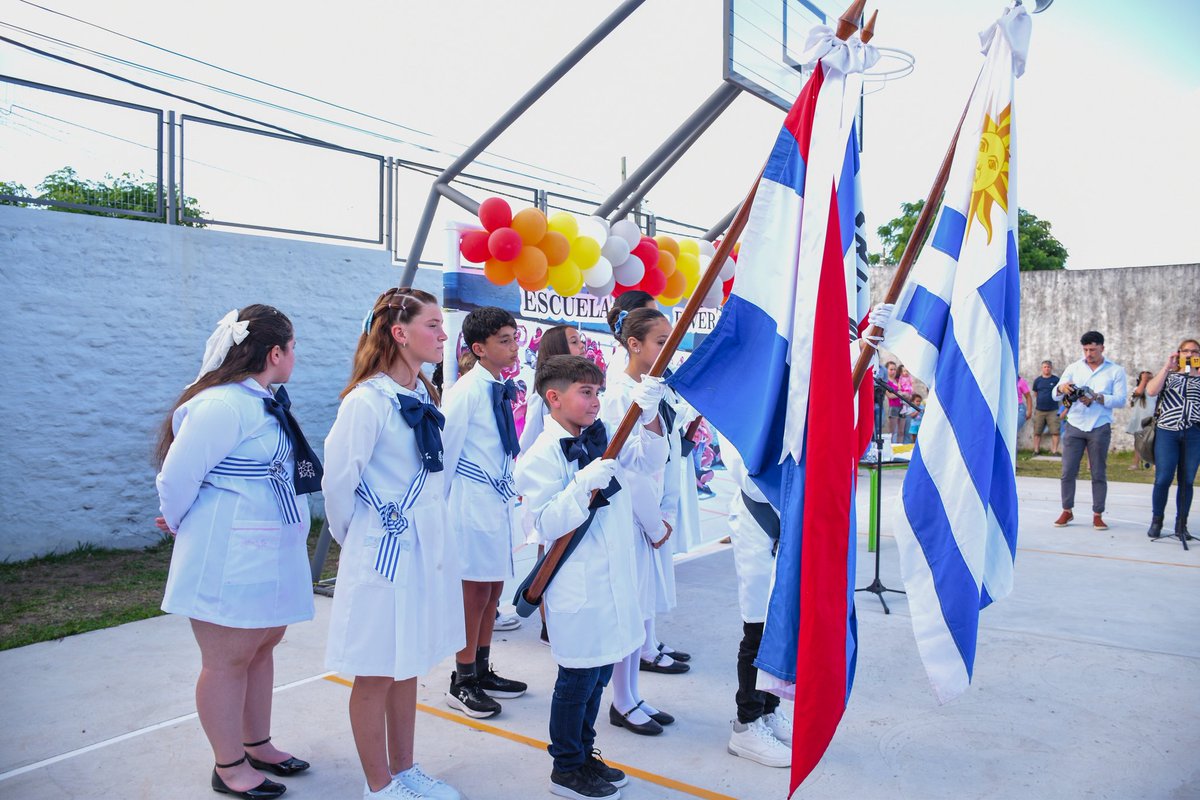 La comunidad educativa escuela N.°114 de Tiempo Completo de Rivera celebró la inauguración de las obras de remodelación y ampliación del centro que permitirá incrementar la matrícula hacia 2026.

🌐 Nota: dgeip.edu.uy/prensa/5378/

<a href="/ANEP_Uruguay/">ANEP</a>