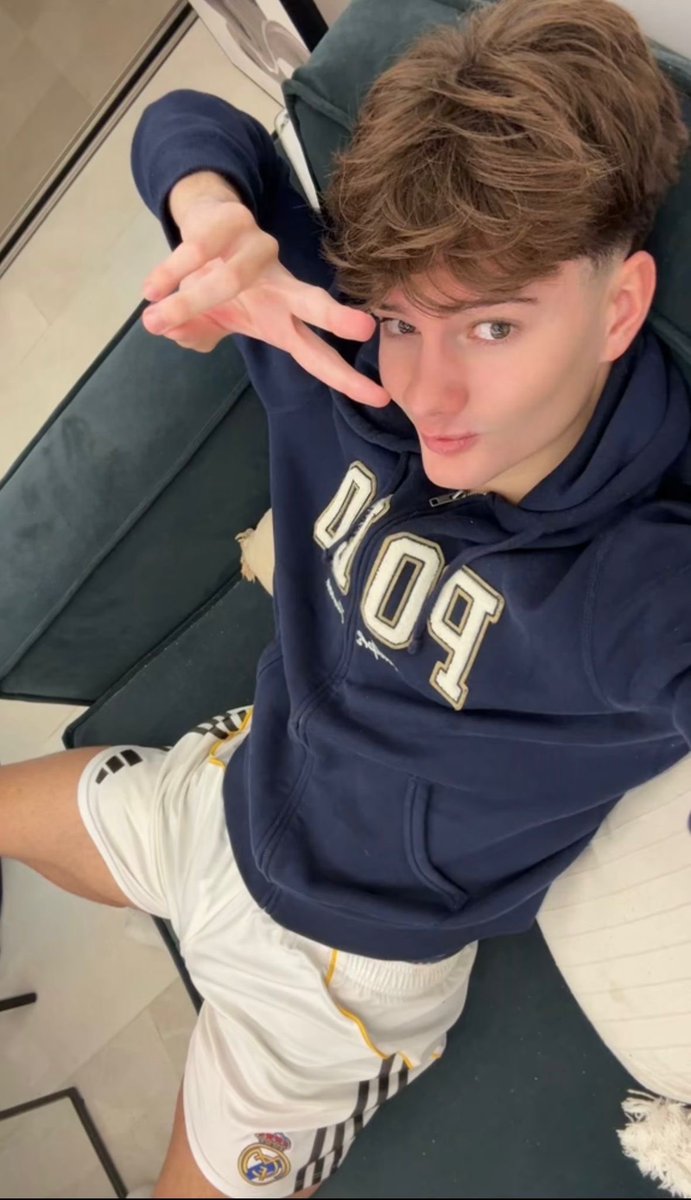 Jean Twink tweet media