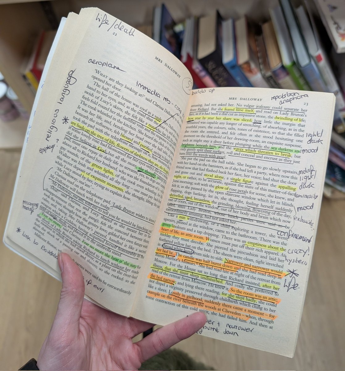 astersbookshelf's tweet image. there&apos;s something about finding someone&apos;s notes in a secondhand book that&apos;s just so