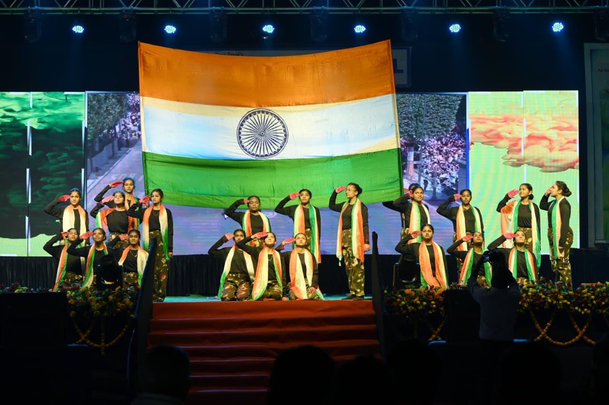 drramansingh's tweet image. आज कवर्धा में सुधा देवी ट्रस्ट द्वारा संचालित अभ्युदय स्कूल के 12वें वार्षिक उत्सव कार्यक्रम में शामिल होकर मेधावी विद्यार्थियों को छात्रवृत्ति प्रदान कर उनके उज्ज्वल भविष्य के लिए शुभकामनाएँ दीं।
साथ ही, बच्चों द्वारा प्रस्तुत सांस्कृतिक कार्यक्रम विशेष रूप से मन को स्पर्श करने…