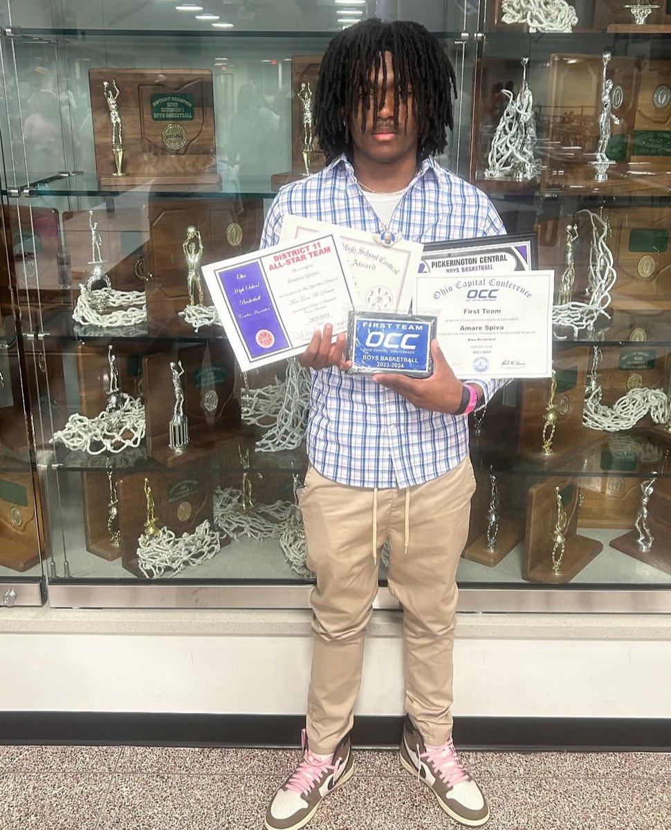 CoachSERG_'s tweet photo. @CoachJJ_32 Amare Spiva c/o 25 6’2 pg Columbus Oh 
Currently playing for North Miami Prep
2024 Highschool Season
1st team All OCC
1st team All District 11
1st team All Central Regional 
3rd team All State
Division 1 State Champ 
4.0 Gpa 
Can score at all Levels, defensive menace guards 94ft https://t.co/TexxlJq8S8