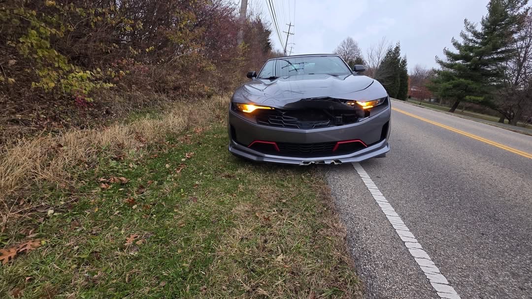 UziCryptoo's tweet image. I&apos;m fine, but my car and the deer are not. 

Slammed on my breaks, but not in time. Poor deer 🦌 😢

What a shitty day