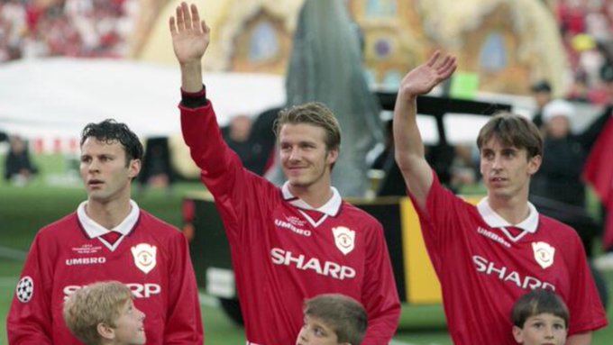 90sfootball's tweet image. Ryan Giggs, David Beckham and Gary Neville.