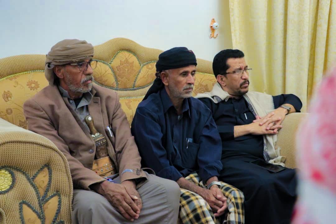 الكثيري يلتقي عدداً من مشايخ وأعيان وادي وصحراء حضرموت ويؤكد أهمية تماسك الجبهة الداخلية

الثلاثاء ٠٢ ديسمبر ٢٠٢٥

التقى الأستاذ علي عبدالله الكثيري، رئيس الجمعية الوطنية للمجلس الانتقالي الجنوبي، اليوم الثلاثاء، عدداً من مشايخ وأعيان وادي وصحراء حضرموت، الذين أعلنوا مساندتهم