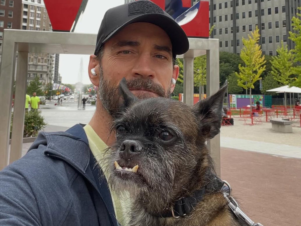💔 Wrestler CM Punk mourns his dog's death in a heartbreaking social media post. tmz.me/znixcBF