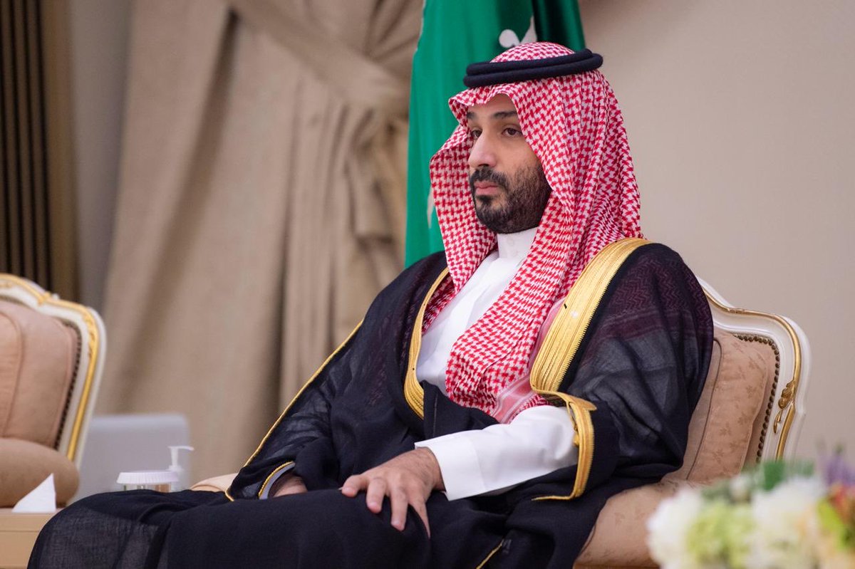 يا حيّ شوفتك .. جعل المخاليق تفداك💚
 #ولي_العهد_في_الشرقية