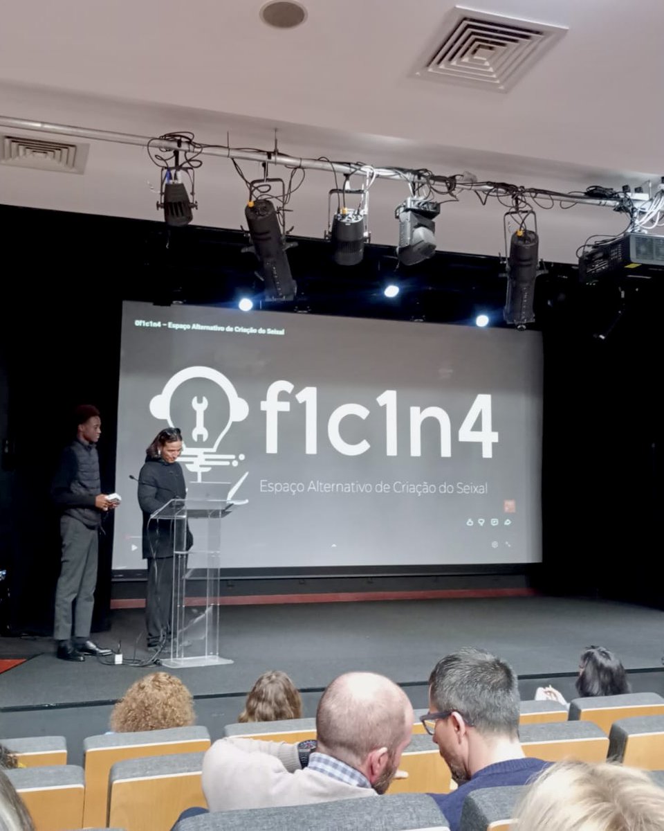 ratoadcc's tweet image. 📸
🇵🇹 A #RatoADCC recebeu o prémio de boas práticas com o projeto “RE:make – Makerspace para o Desenvolvimento Sustentável”.

Obrigado ao @IPDJ_IP e a todos os parceiros que promovem o #VoluntariadoJovem.

#FazOTeuCaminho
. . .
🇬🇧 Award for the best practice in #YouthVolunteering