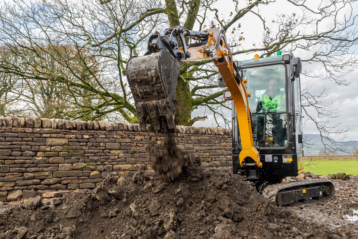 The SY20C is one of the newest additions to the #SANY mini excavator line-up, delivering the brand’s signature strength and reliability in a compact, highly manoeuvrable package. Small machine. Big performance. 💪