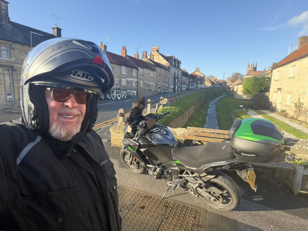 bobmcguire8's tweet image. Dirty Roads, Dirty Bike, Dirty Happy Bumpa 150 miles around #northyorkshiremoors on the 2nd December … temperatures were 5,6&amp;amp;7c layers worked wonders along with heated grips and Gortex winter gloves … nee need to be hooked up to electrical wizardry #Motorbikes #motorcycles