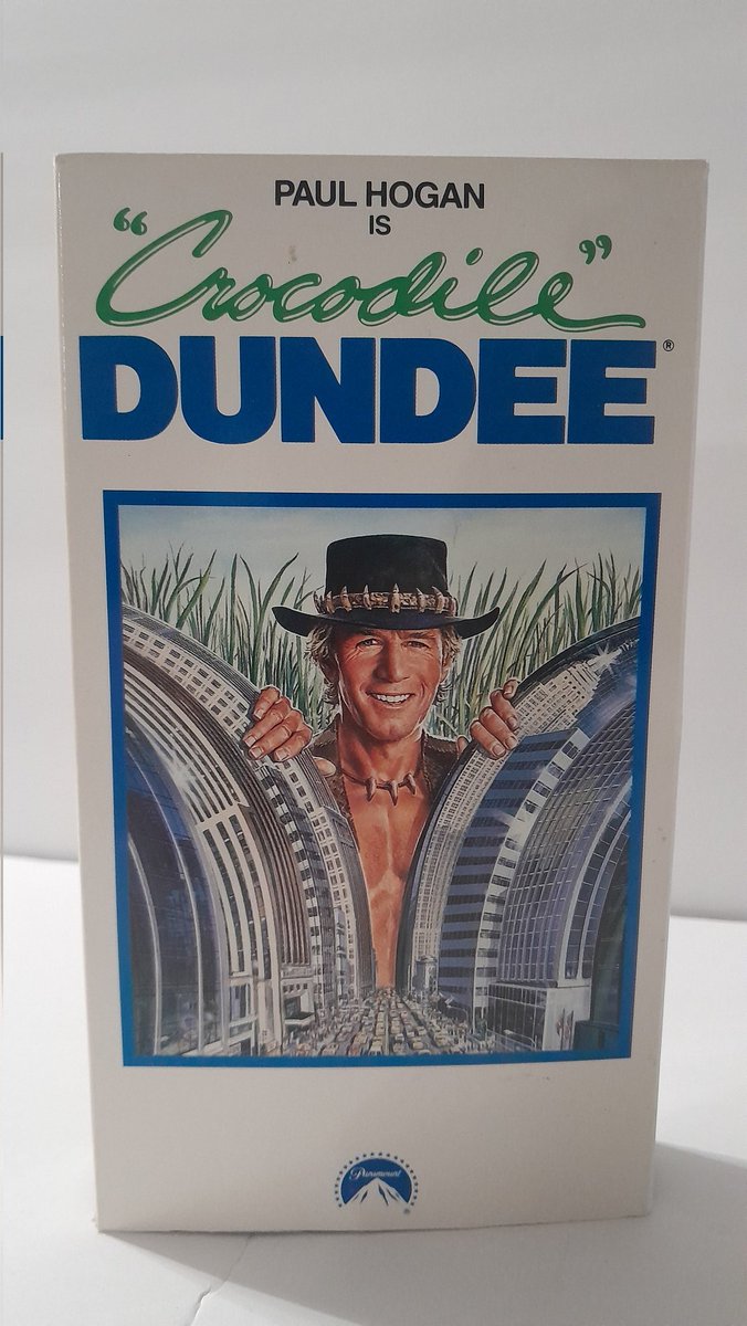 dollarfifi's tweet photo. #classic #crocodiledundee #movie #80s #90s #vhstapes

Here's a movie I can't ever remember if it's good or not. 😂🐊
What's your opinion!? https://t.co/iQPnqRzBPY