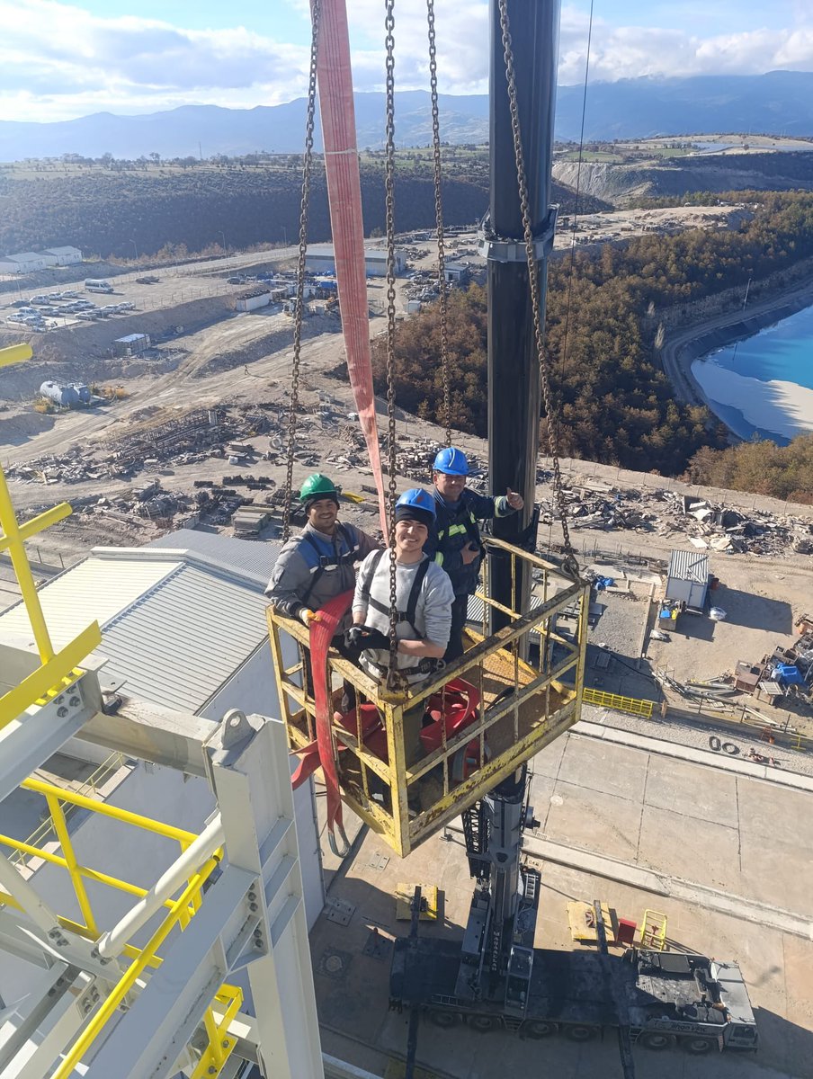 İşçiler kardeş patron kalleş.