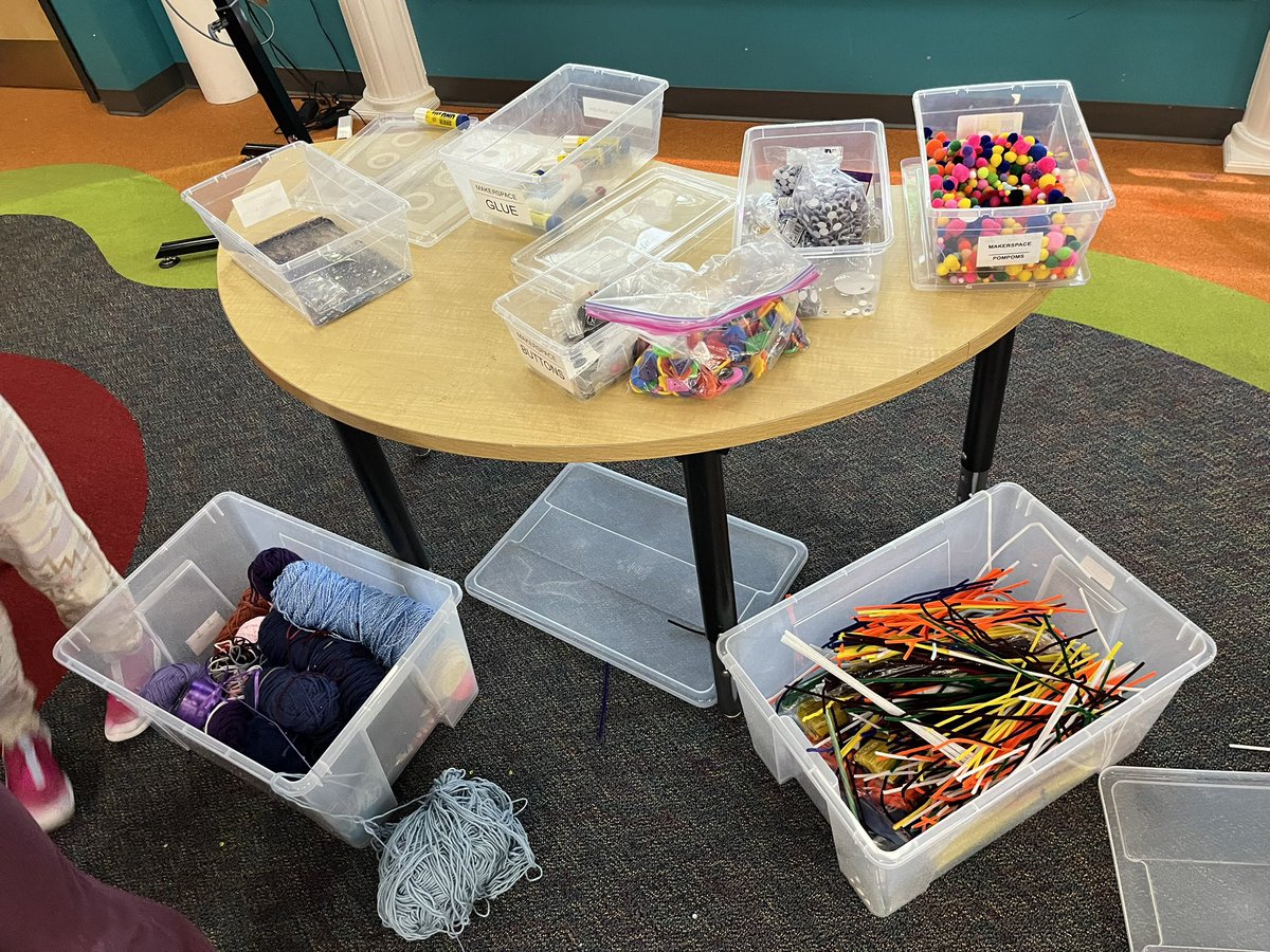 mmelegendree's tweet image. Making ornaments in grade 4 immersion  using materials from the maker space in the Learning Commons