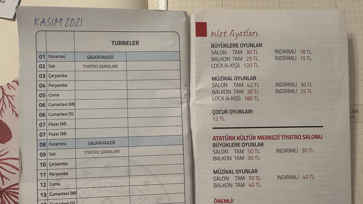 busraggunay's tweet image. 2021 değil de 2011 gibi hissettiriyor.