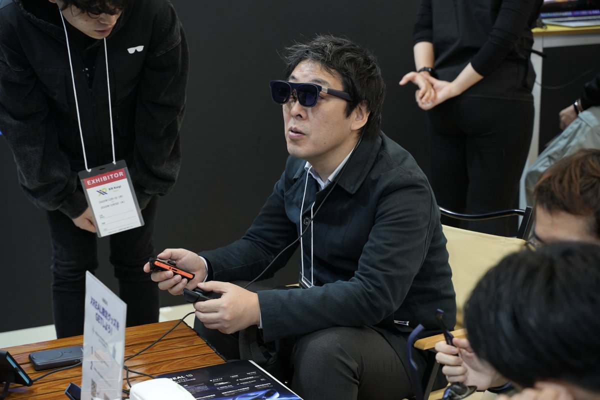 XREAL Japan tweet media