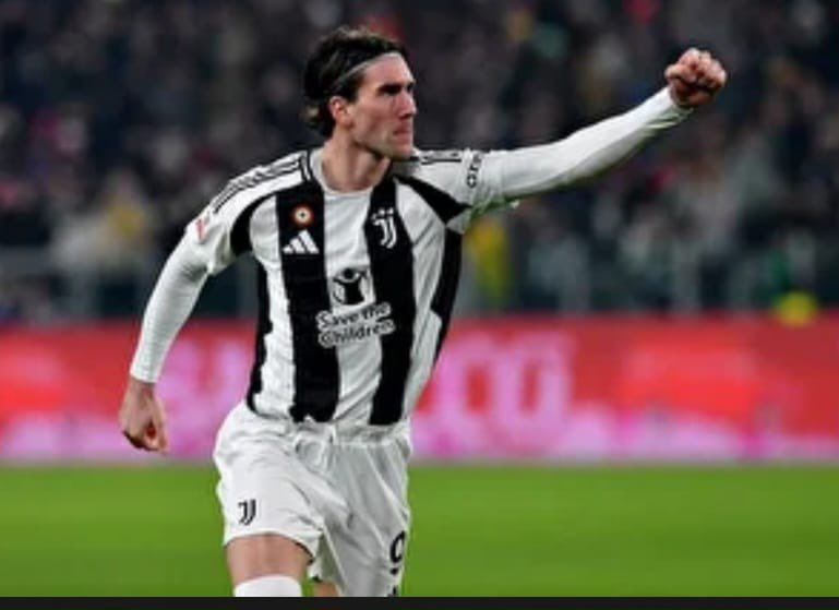 Galatasaray maçı bir kez daha açıkça gösterdi ki büyük takımın büyük golcüsü olur. Fenerbahçe'nin yıllardır şampiyon olamama sebeplerinden birisi iyi bir santrafor bulamamasıdır. Fenerbahçe, Niang'tan sonra kilitlenen maçları açacak, tek başına oyunu değiştirecek iyi bir