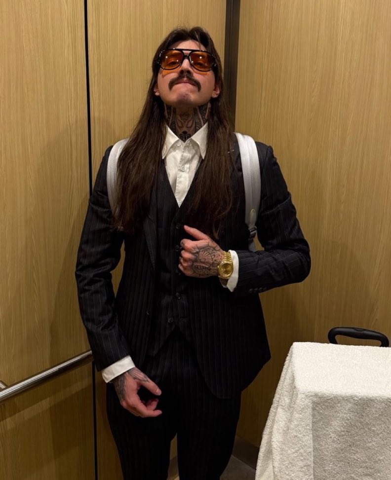 PrisonMade's tweet photo. Dress like a Pretty Champ ~ https://t.co/OGQHhr3pVy