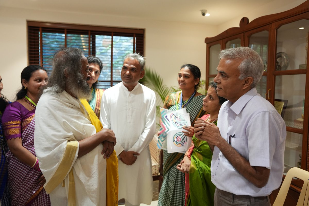 When wisdom guides, the path becomes clear.
Grateful for <a href="/Gurudev/">Gurudev Sri Sri Ravi Shankar</a> guidance on our school’s future. ❤️
(Reddy Sir, Archana Madam, Shilpa Madam, Jyoti Madam &amp; Indu Madam.)
<a href="/ssrvm/">Sri Sri Educational Institutions (SSRVM)</a>