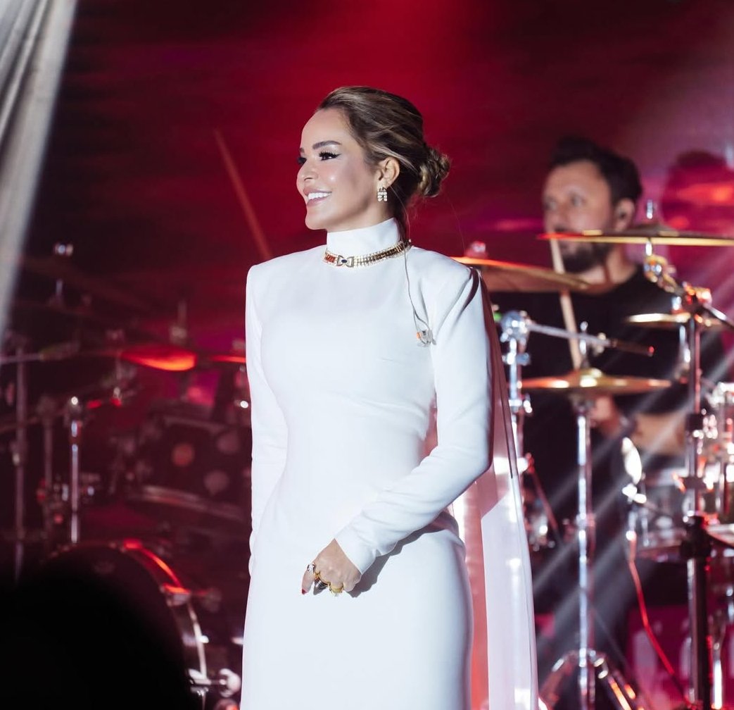 taylorsnewstr's tweet image. Bengü, Taylor Swift&apos;in son göndersini hiksyesinde paylaştı:

&quot;Annem napıyonuz ama siz ya 🫣🥺🤩&quot;