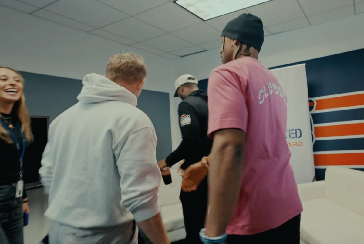 bebob's tweet image. Is that a Katie Langan sighting in Kyler's BTS video? 

cc: @HogeAndJahns