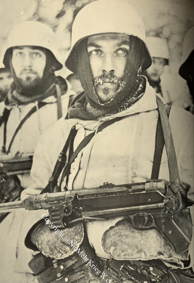 Anfang Dezember 1941 zog das Oberkommando der Wehrmacht eine erste Zwischenbilanz des Krieges im Osten.

Ergebnis: Seit dem Angriff auf die Sowjetunion am 22. Juni 1941 - also in nicht einmal sechs Monaten - waren 162.314 deutsche Soldaten gestorben, weitere 33.334 galten als