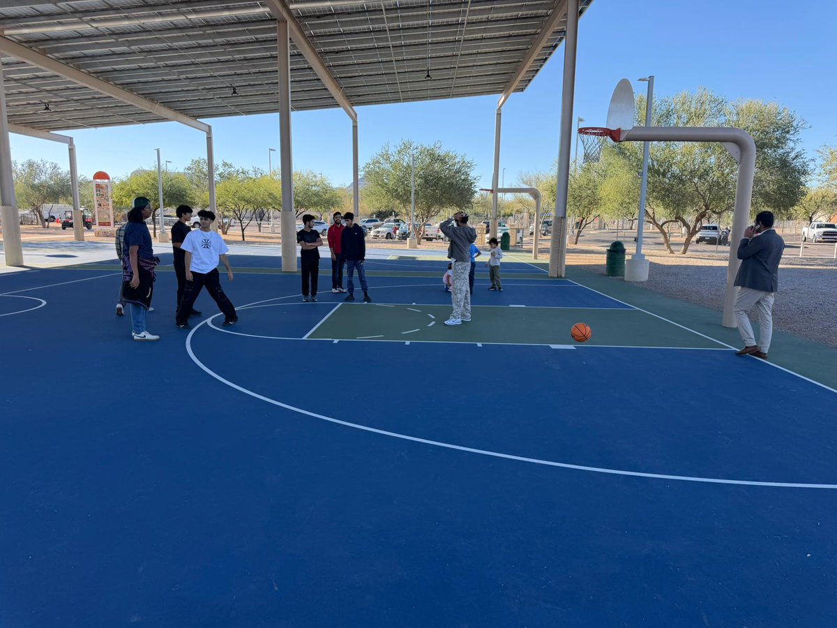 LightofAhmad's tweet photo. Alhamdolillah, I had a great time at the annual picnic of Tucson Jamaat. Great friends, food, and sports, along with congregational prayers. https://t.co/IHBksuqXRp