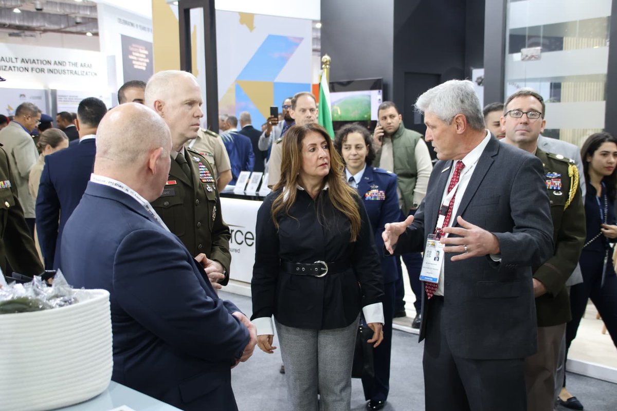 AM General LLC tweet media