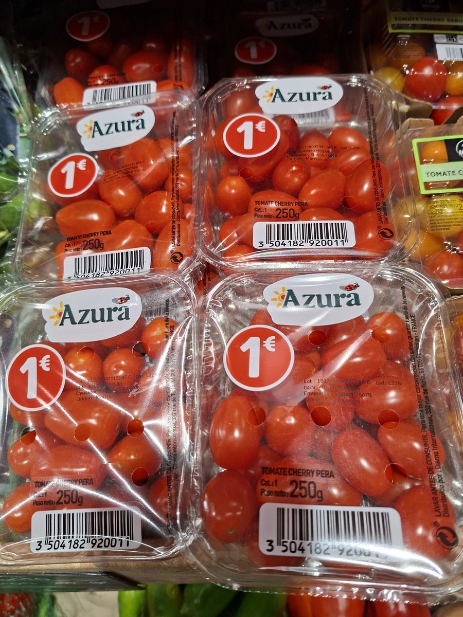 Y <a href="/CarrefourES/">Carrefour España</a> continúa con la venta de tomates cherry cultivados en el #SáharaOccidental,  denunciados por <a href="/La_COAG/">COAG</a>  por figurar #Marruecos como lugar de origen.  Mientras, el ministro de  Consumo, <a href="/pbustinduy/">Pablo Bustinduy</a>, calla.