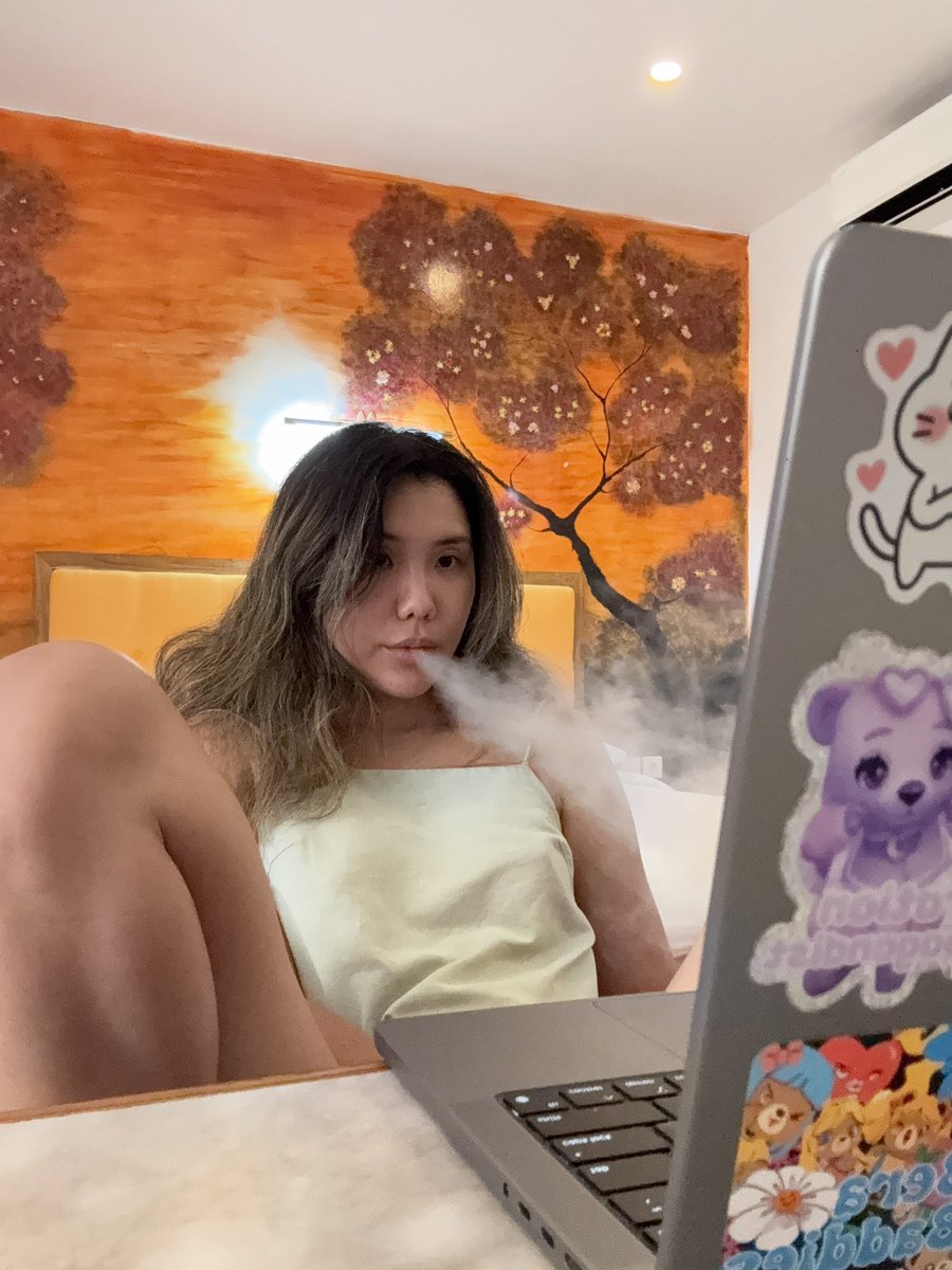 tooo_innocent's tweet photo. Me on weekends 🫣 https://t.co/yFDzoHNMXA