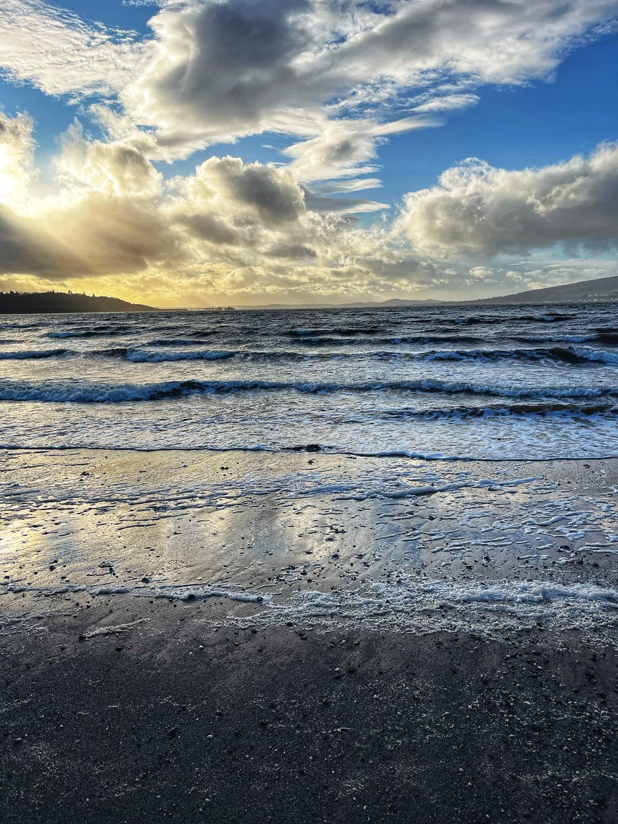 The walk from Lunderston Bay to Inverkip Beach 💙