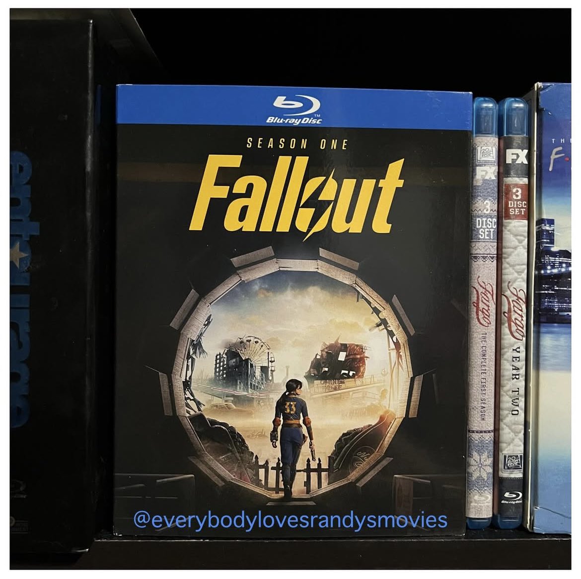 RandysMovies's tweet image. TV Show: #Fallout: Season 1 (2024)

Starring: #EllaPurnell #AaronMoten #KyleMacLachlan #MoisésArias #XeliaMendesJones #WaltonGoggins

Guest Starring/Recurring: #SaritaChoudhury #LeslieUggams #JohnnyPemberton #ZachCherry #MichaelCristofer #MykeltiWilliamson #MichaelEmerson