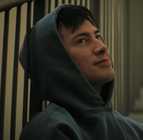 katie ⋆｡°✩ (@bluebirdbuckley) on Twitter photo 