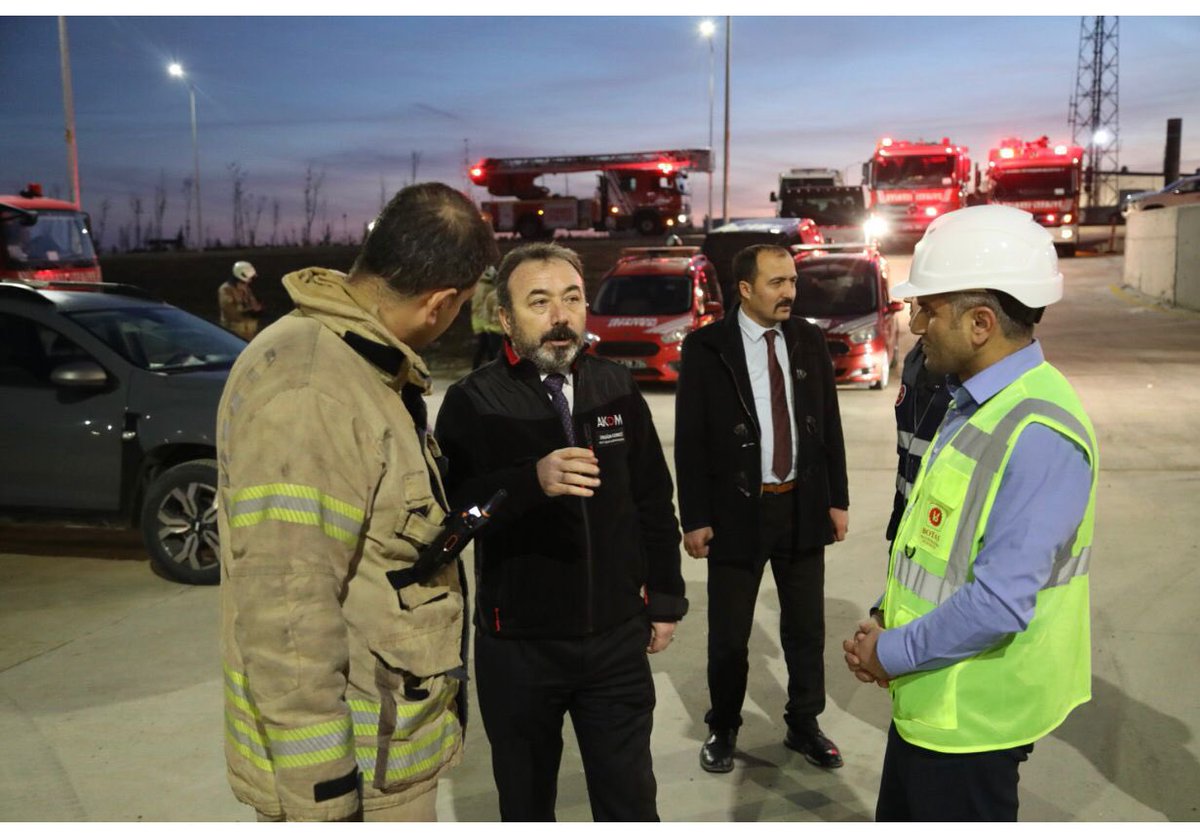 Silivri Alipaşa Mahallesi BOTAŞ Sokak'ta bulunan BOTAŞ Silivri İşletme Tesisi depolama alanında doğal gaz borusunda yangın meydana gelmiştir. İBB Afet İşleri ve Risk Yönetimi Dairesi Başkanımız Sn. Ergün CEBECİ, olayın yaşandığı bölgeye giderek yetkililerden bilgi almıştır.