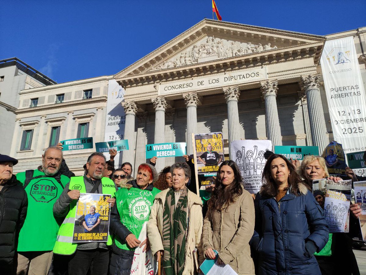 Alertamos a la sociedad sobre el riesgo habitacional al que nos 
enfrentamos!
 <a href="/desdelamoncloa/">La Moncloa</a> : 
Exigimos responsabilidad y 
compromiso con el derecho a la vivienda de miles de familias. 
#Niundesahuciomás.  
publico.es/economia/vivie…
