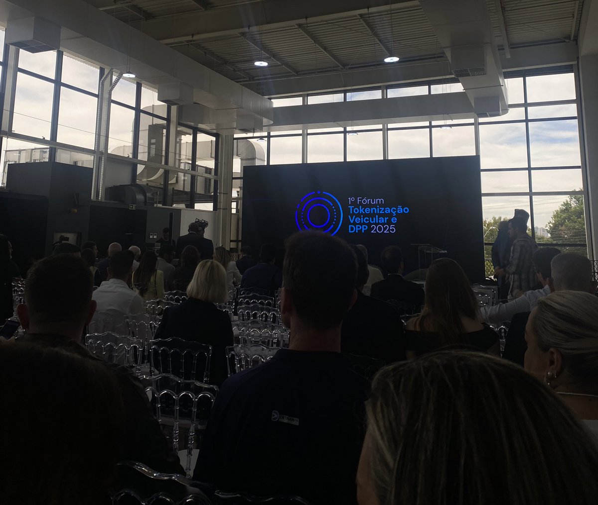 Better Use Blockchain tweet media
