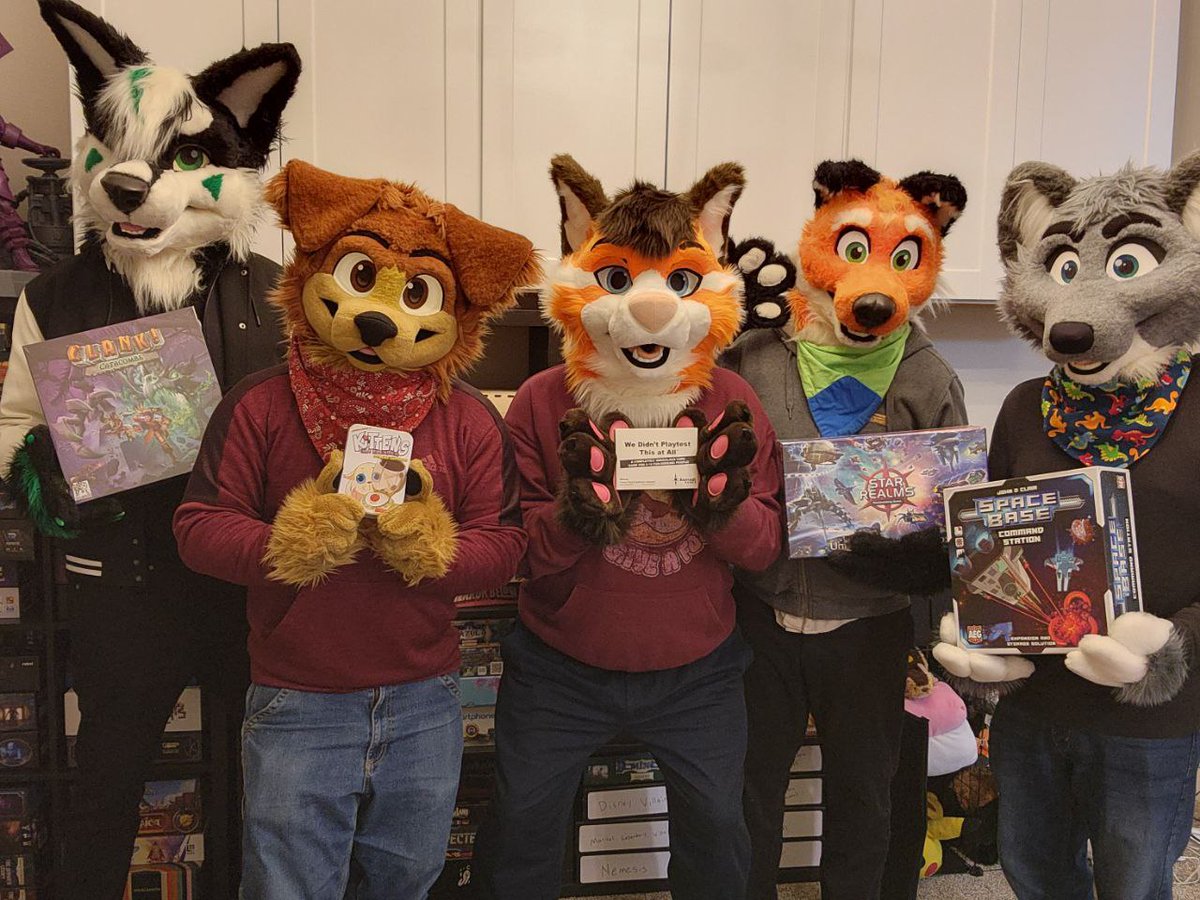 We all winners this weekend! Thanks for coming to visit <a href="/JD_Puppy/">JD Puppy 🔜 jdpuppy.fastestfurs.org 🦋</a> and <a href="/DanteeWolf/">Dantee Wuffie 🔜 BLFC</a>  for the holiday!  <3 till next time