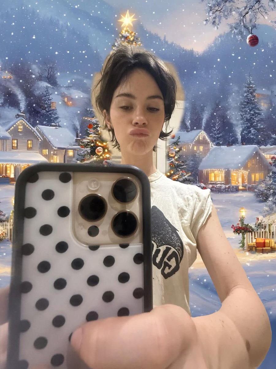 gracieabrams's tweet image. 💈😛