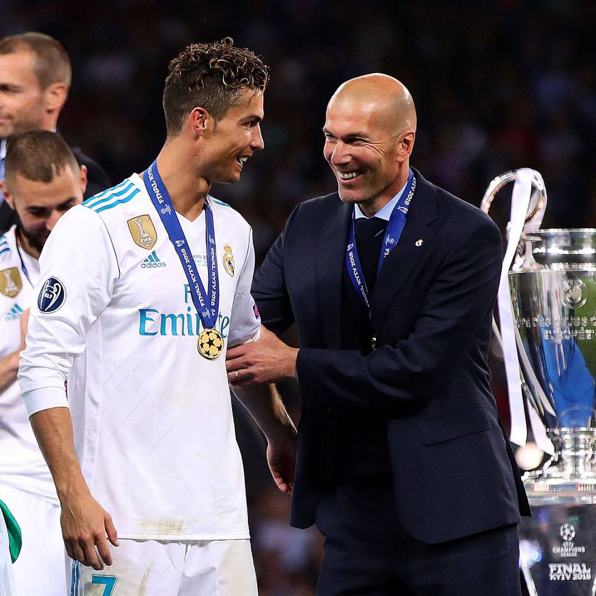 🗣️ بــيـبـي ألــفــاريــز (صـحـفـي): زيدان سيكون البديل في حال إقالة ألونسو في الايام القادمة.