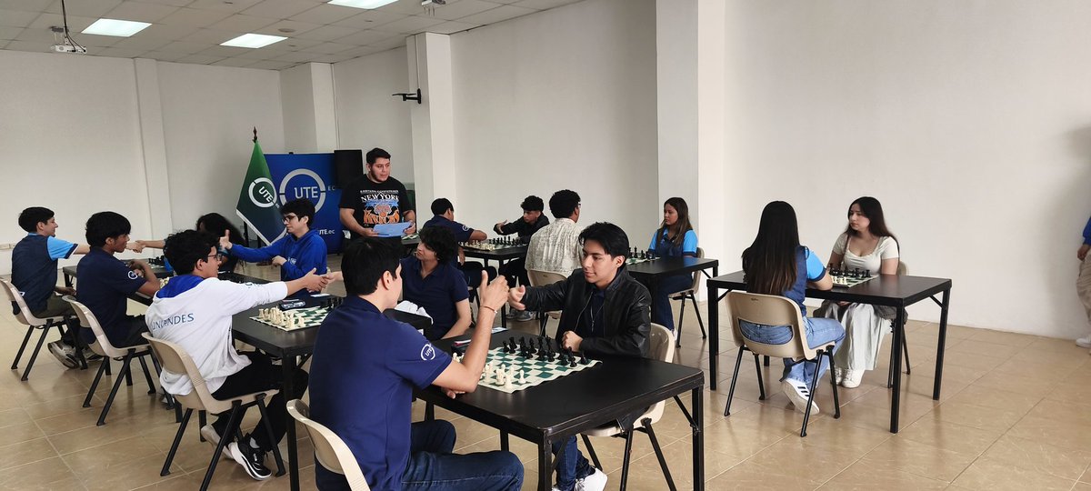 ♟️UTE, campeona del Interuniversitario de Ajedrez 2025 🏅
Con un destacado desempeño individual y colectivo, nuestra Universidad lideró el torneo y reafirmó su compromiso con el deporte y la excelencia.

👉 Detalles completos en la nota: ute.edu.ec/ute-sto-doming…

#SomosUTE