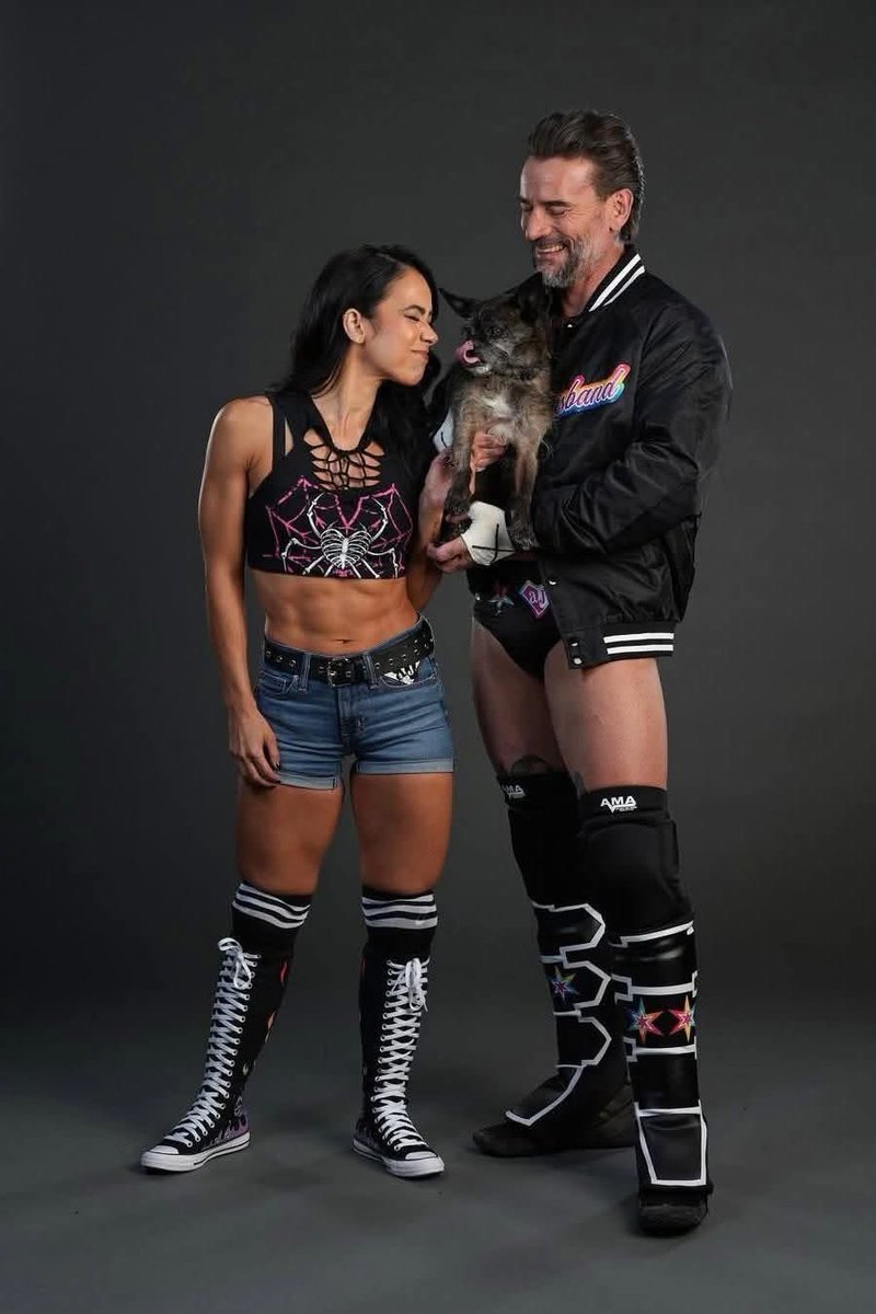 CMPunkStories's tweet image. My thoughts are with Punk and AJ at this time.

Losing a pet is a horrible experience. I hope they can both take solace in the fact that they gave Larry an incredible life from the moment they got him. 

Thank you both for sharing Larry with the world and making us smile. ❤️🐾