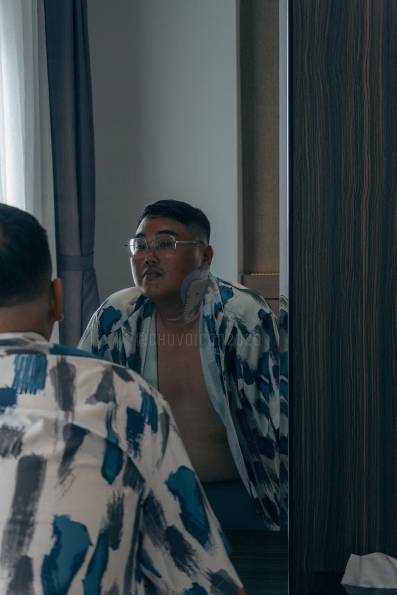 chuvoicon2020's tweet image. Lỡ cả đời này không rực rỡ thì sao?