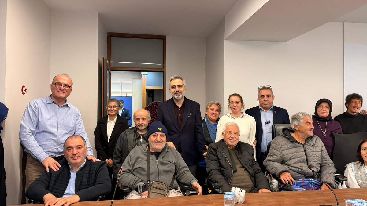 Fırsat eşitliği, ihtiyaçları fark etmekle başlıyor bu yüzden herkes için 

#EngelsizHizmet 🧡

<a href="/atasehirakparti/">AK Parti Ataşehir</a> 
<a href="/abdullahozdemir/">Abdullah Özdemir</a>