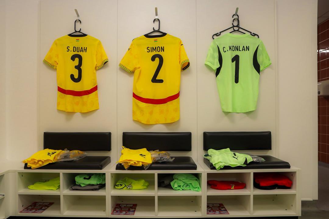 GhanaWNT's tweet photo. We go again for the Shirt 🇬🇭 👊🏾

🏴󠁧󠁢󠁥󠁮󠁧󠁿 x 🇬🇭

#ENGGHA
#ShineBlackQueens✨ https://t.co/42Jgt9PN0D