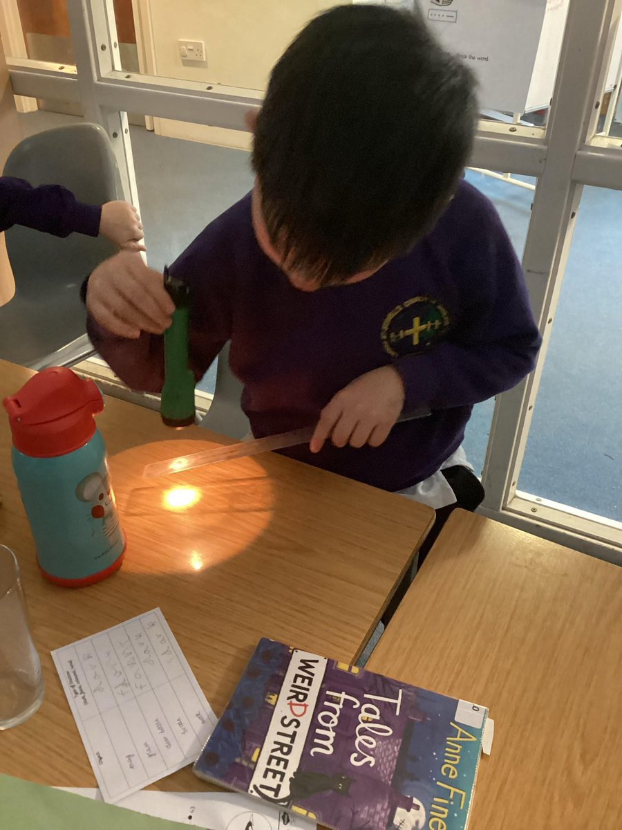 Year 3 enjoyed exploring shadows this afternoon. They investigated whether all objects make a shadow or not. #findingthelight #flourshingcommunities <a href="/stchris_trust/">St Christopher’s Trust</a>