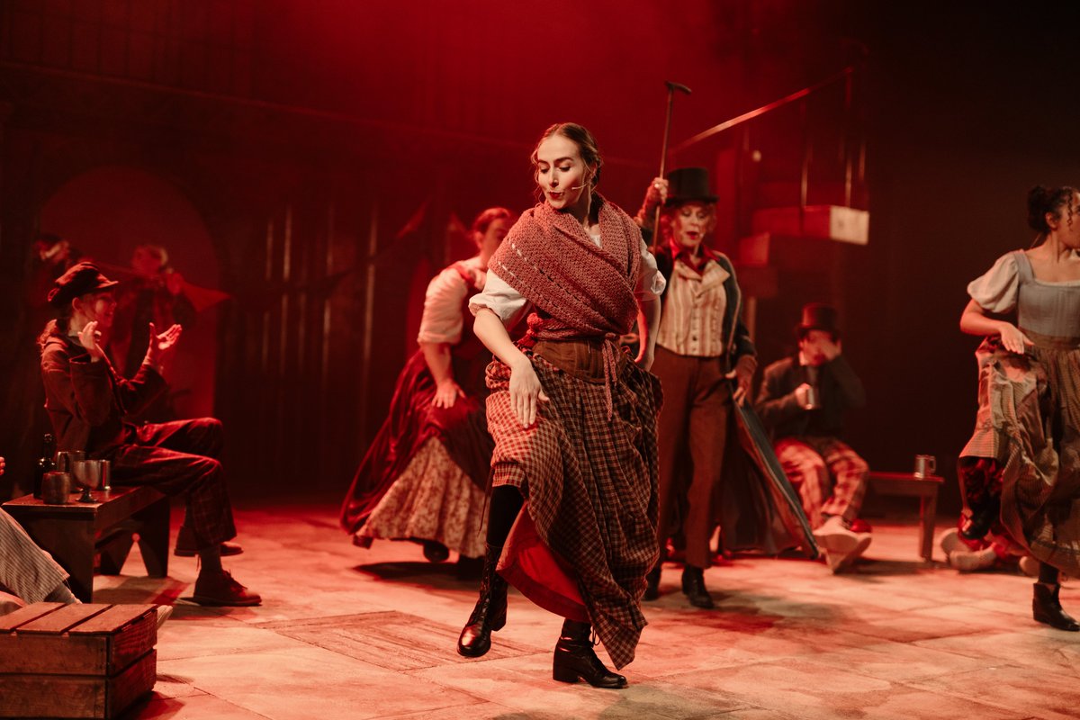Hull Truck Theatre tweet media