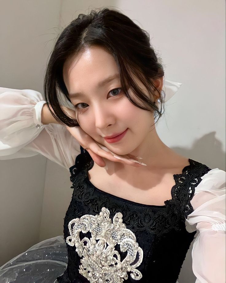 gllithearts's tweet image. It&apos;s been 12 years since our dear Seulgi came into our lives to make us so happy with her unique charm, we love you queen thank you for everything you&apos;ve done we&apos;re so proud of you 🩷 

#12YearsWithSeulgi
#슬기 #SEULGI @RVsmtown