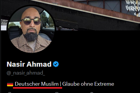 __Frontex__'s tweet photo. @_nasir_ahmad_ Deutscher MOSLEM 🤣🤣 Mein Arabischer Nachbar sagt er wurde bei seiner Geburt aus einem schwarzen Müllsack ausgeschissen 🤣🤣 https://t.co/PunLph68CA