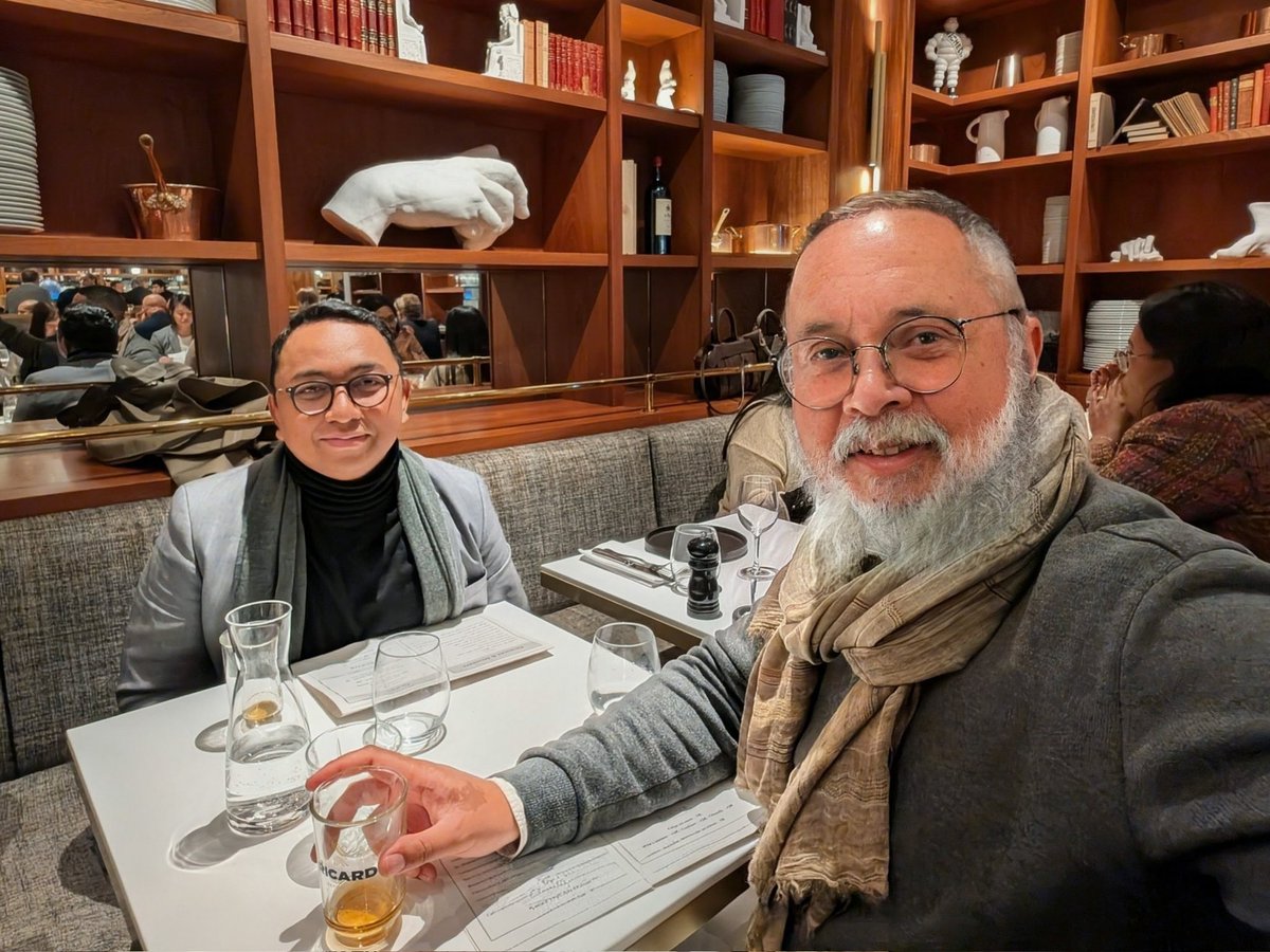 Très belle soirée d'échange et de débat, avec un ami exceptionnel.

#madagascar #freemadagascar