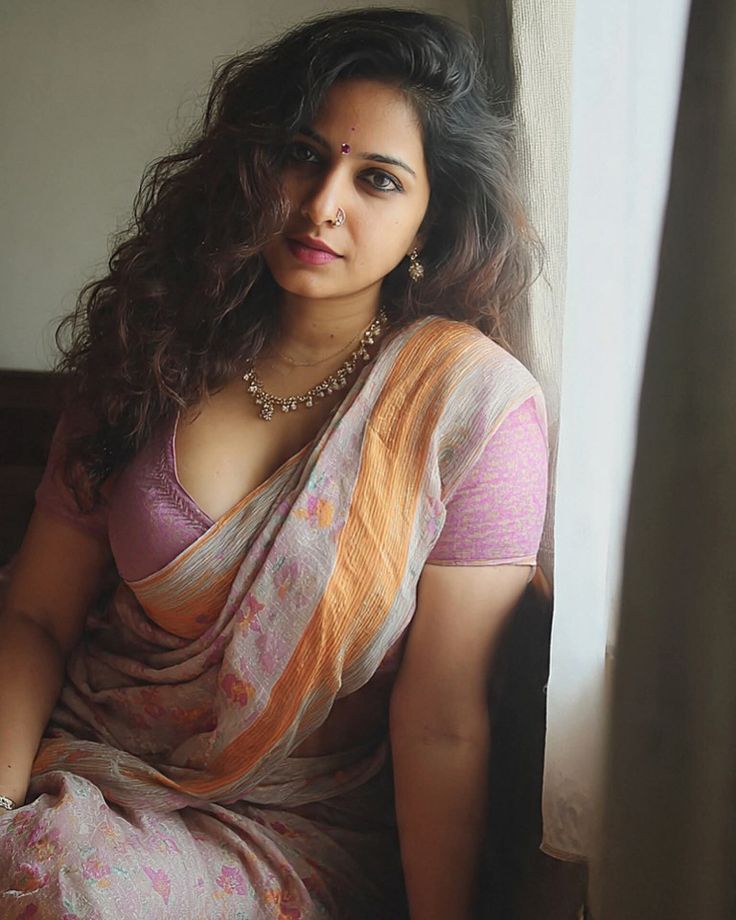 deepikabuddy's tweet photo. Good night https://t.co/za1gPiDnRi